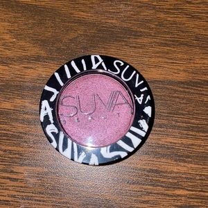 Single eyeshadow